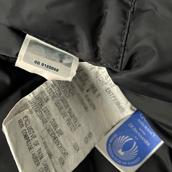 Authentic EUC Canada Goose Bomber Jacket - Picture 6 of 8